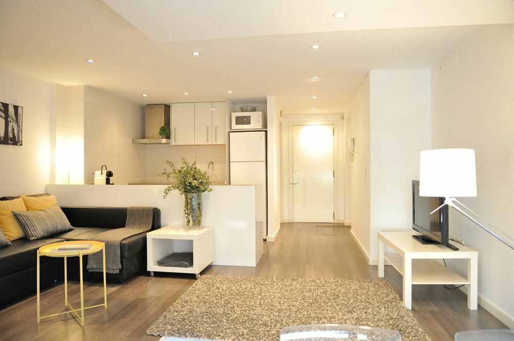 Travel Habitat Gran Vía Ruzafa Valência Exterior foto